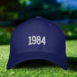 Boné Pai do ano de nascimento bordado chapéu, flexível<br><div class="desc">Este Simples Pai de Nascimento de 1984, Hat Mínimo, Boné Azul Flexfit é perfeito para pais de tendências e esportistas. 🦋 AVISO: o texto no verso. 🦋 Você pode personalizar facilmente o produto adicionando seu próprio ano e texto ("pai", "pai", "Mike"... ) para torná-lo completamente exclusivo. Você também pode alterar...</div>