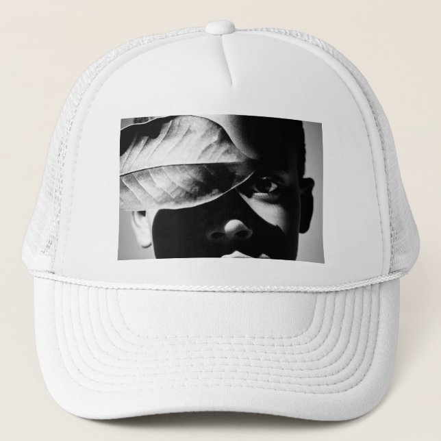 Boné parcial a vermelho (Frente)