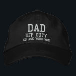 Boné Personalização da Tipografia Moderna Simples de pa<br><div class="desc">O Boné Pai Off Duty Simple Modern Typografia Personalizada Bordered Baseball apresenta o simples texto bordado moderno "Pai,  de serviço,  Pergunte à sua mãe". Perfeito como presente para Pai para Dia de os pais,  Natal,  aniversário e muito mais. Criado pelo Evco Studio www.zazzle.com/store/evcostudio</div>