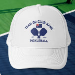 Boné Pickleball Club Team Australia Flag Custom<br><div class="desc">Stand out on the pickleball court with this stylish hat featuring crossed pickleball paddles, Australian flag, and your custom text. Personalize it easily to include your club name, team name, city, or any wording of your choice. You can also change the font and paddle colors - just click Edit/Personalize. This...</div>