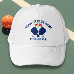 Boné Pickleball Club Team UK United Kingdom Flag Custom<br><div class="desc">Stand out on the pickleball court with this stylish hat featuring crossed pickleball paddles, Union Jack flags, and your custom text. Personalize it easily to include your club name, team name, city, or any wording of your choice. You can also change the font and paddle colors—just click “Edit/Personalize.” This makes...</div>