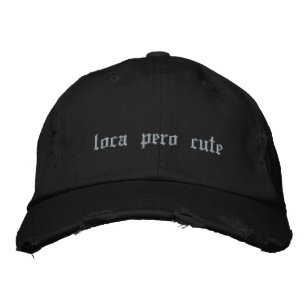 Boné preto próximo