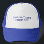 Boné Raising Twins Trucker Hat<br><div class="desc">Diga ao mundo que gêmeos educadores tomam SISU! Este divertido caminhão azul e branco que combina com as cores da bandeira da Finlândia. Divirta-se vestindo este chapéu pela cidade!</div>