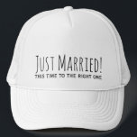 Boné Recem casados para o Casamento direito de um segun<br><div class="desc">"Recem casados! Desta vez para a direita" Romântica Cita Typografia Casando Chapéu para o Segundo Casamento Novamente Weds :)</div>