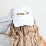 Boné Retro Mama<br><div class="desc">Roupa personalizado impresso personalizado com gráfico "mama" em uma fonte retrô fofa e cores do arco-íris. Use as ferramentas de design para editar o texto ou adicionar suas próprias fotos para criar um design de camiseta personalizado. Selecione entre uma grande variedade de t-shirts, camisolas-cisterna e camisas para homens, mulheres, crianças,...</div>
