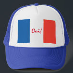 Boné Sinalizador Francês Sim Personalizável<br><div class="desc">Bandeira da França de três cores azul,  branco e vermelho. Personalizável. Você pode alterar ou excluir o texto modelo Oui (Sim).  O chapéu de caminhão para qualquer um. Não se esqueça de mudar o estilo e a cor do chapéu.</div>