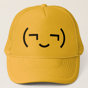 Boné Smug Emoticon (‿)