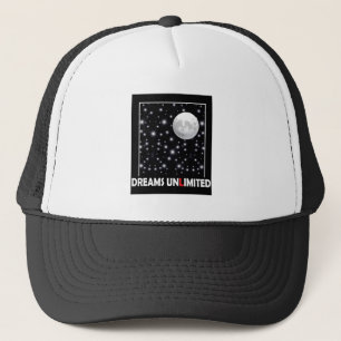 Boné Sonhos ilimitados com noites estreladas e lua.