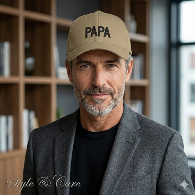 Boné Tampo PAPA Texto Elegante Bege (Stylish Custom PAPA Text Khaki Embroidered Baseball Cap)