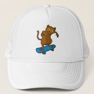 Boné Tarsier como skater com skate