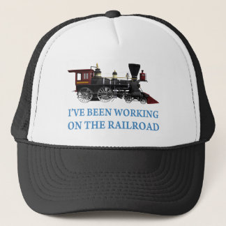 Boné Tenho trabalhado na ferrovia