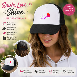 Boné Trucker de Rosto Sorridente Fofo com Coração