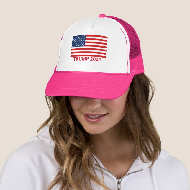 Boné TRUMP 2024 Senhoras de Trucker Hat Rosa (In Situ)