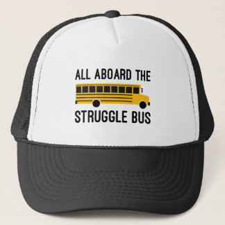 Boné Tudo a bordo do ônibus do esforço