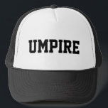 Boné Umpire hat para a supervisão oficial das equipes d<br><div class="desc">Chapéu branco e preto para a supervisão oficial das equipes desportivas. Que é útil para futebol, basquetebol, softball, beisebol, cruzeiro, polo aquático, futebol, rugby, voleibol, andebol, tênis e outros esportes que precisam de um árbitro. Excelente para jogos de Segundo grau, ligas universitárias e jogos de torneio. Personalize com o nome...</div>