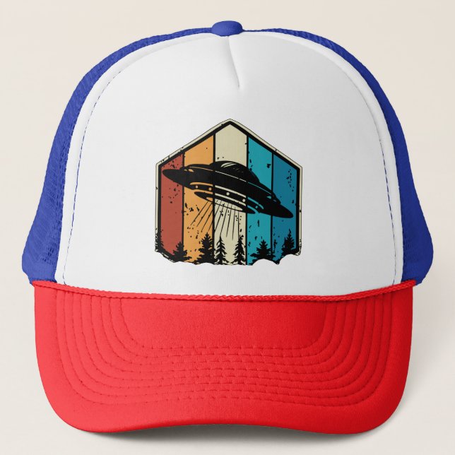 Boné Verdade Galáctica: Soares OVNI Sobre Floresta Retr (Frente)