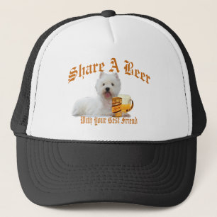 Boné Westie compartilha de uma cerveja