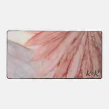 Bonito no tapete de mesa rosa