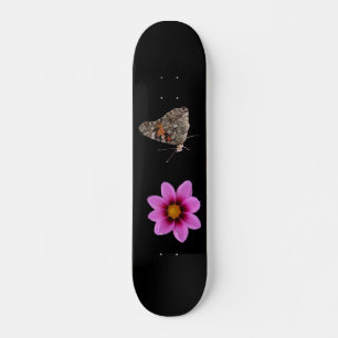Borboleta e skate cor-de-rosa da flor