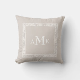 Borboleta em Creme | Almofada Decorativa Monograma