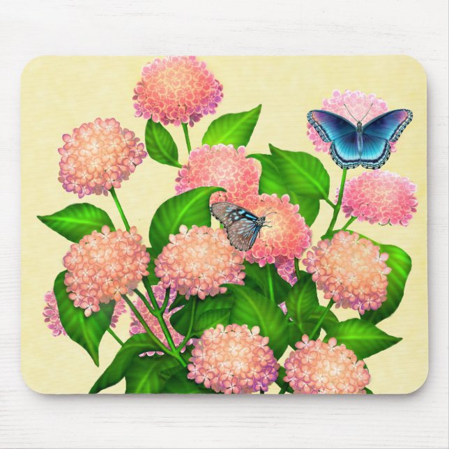 Borboletas em Hydrangeas cor-de-rosa Mousepad (Frente)