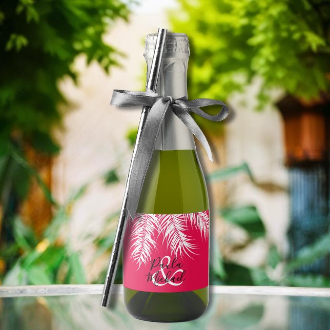 Bordas de Árvore de Palma Branca em MiniNk Tropica (White palm tree fronds on hot pink mini sparkling wine label personalized for your wedding)