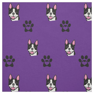 Boston Terrier com tecido de algodão das patas