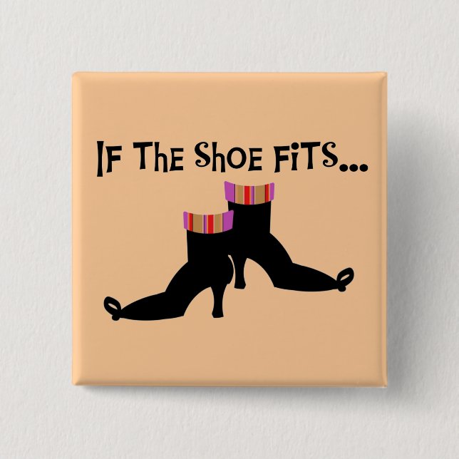 Bóton Quadrado 5.08cm A bruxa calça t-shirt e presentes (Frente)