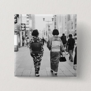 Bóton Quadrado 5.08cm Ásia, Japão, Tóquio. Geishas no Ginza.