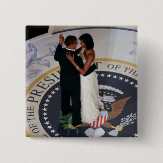 Bóton Quadrado 5.08cm Barack e Michelle Obama dançando na Bola Inaugural