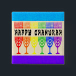 Bóton Quadrado 5.08cm Botões felizes de Chanukah do arco-íris<br><div class="desc">Chanukah feliz em uma linha de chanukiot do arco-íris (menorahs). Um design judaico do feriado para Chanukah.</div>