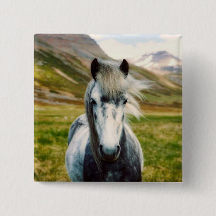 Bóton Quadrado 5.08cm Cavalos de Cinzas selvagens nas montanhas