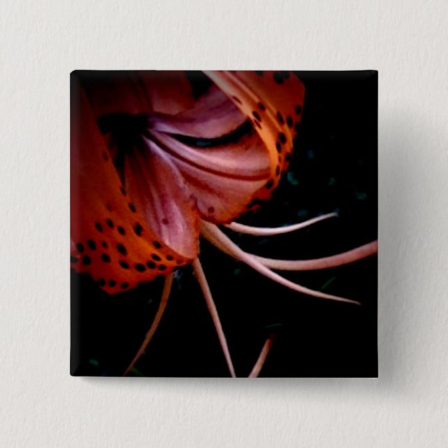 Bóton Quadrado 5.08cm Considere o Lillies 103 (Frente)