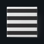 Bóton Quadrado 5.08cm Crachá preto e branco do botão das listras<br><div class="desc">Um design digital da arte de listras preto e branco,  adiciona uma mensagem ou um nome</div>