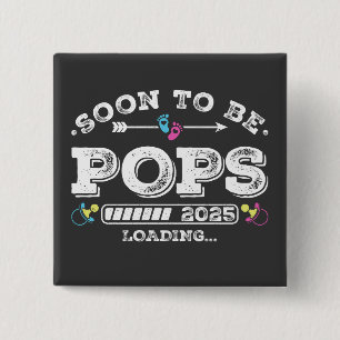 Bóton Quadrado 5.08cm Em breve será Pop 2025 Carregando botão quadrado