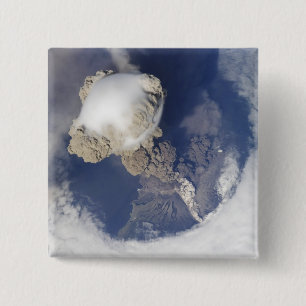 Bóton Quadrado 5.08cm Erupção do vulcão Sarychev