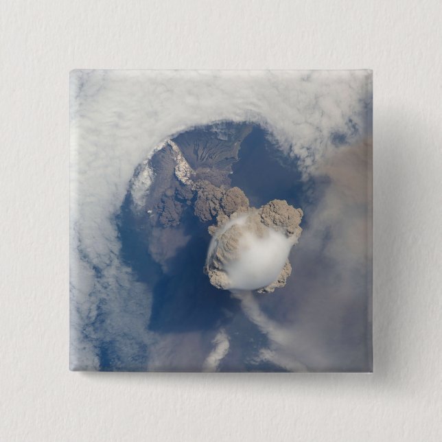 Bóton Quadrado 5.08cm Erupção do vulcão Sarychev 2 (Frente)