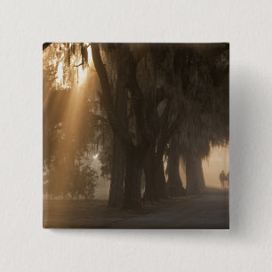 Bóton Quadrado 5.08cm EUA;América do Norte; Geórgia; Savannah. Rapazes