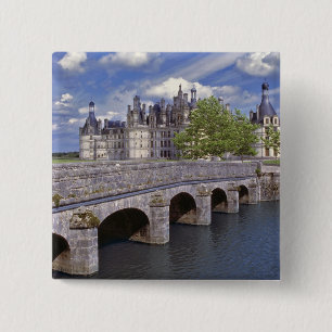 Bóton Quadrado 5.08cm Europa, França, Chambord. Uma ponte de pedra leva