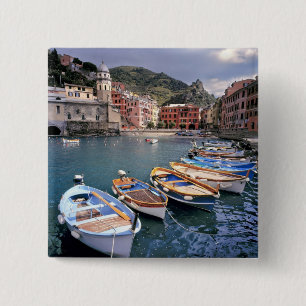 Bóton Quadrado 5.08cm Europa, Itália, Vernazza. Barcos pintados de cores