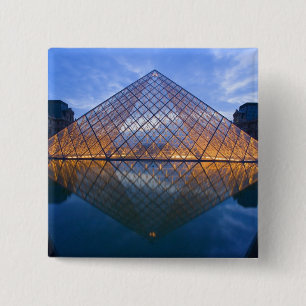 Bóton Quadrado 5.08cm França, Paris. O Louvre ao crepúsculo. Crédito