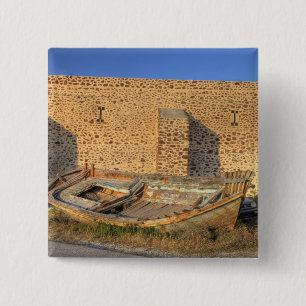 Bóton Quadrado 5.08cm Grécia, Santorini, Oia. Navio de pesca velho a se