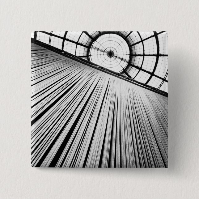 Bóton Quadrado 5.08cm Milano Itália, exibição na Galleria (Frente)