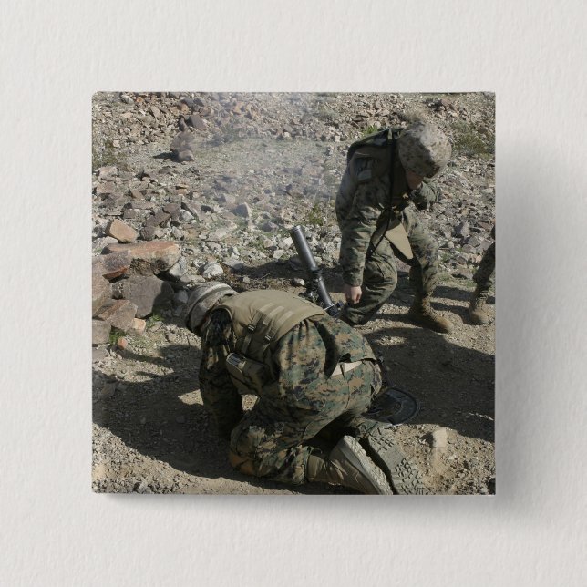 Bóton Quadrado 5.08cm Mortarmen cobrir as orelhas e evita os olhos (Frente)