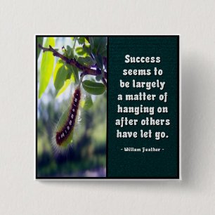 Bóton Quadrado 5.08cm O sucesso parece ser… Botão