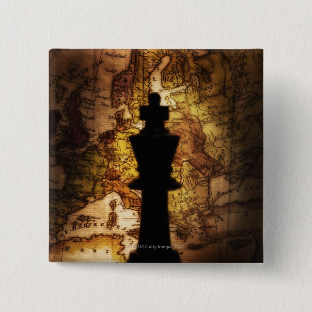 Bóton Quadrado 5.08cm Peça de xadrez do rei no velho mapa do mundo (Frente)