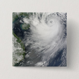 Bóton Quadrado 5.08cm Tempestade tropical Koppu que aproxima a terra