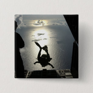 Bóton Quadrado 5.08cm Um assistente da Força Aérea