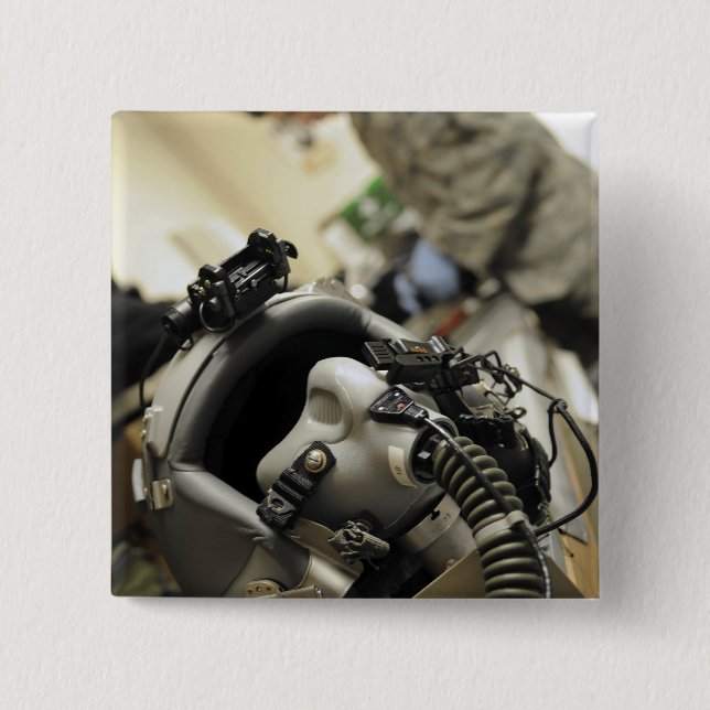 Bóton Quadrado 5.08cm Um capacete de tripulante de voo totalmente montad (Frente)