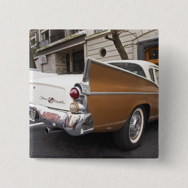 Bóton Quadrado 5.08cm Um carro clássico Studebaker Silver Hawk estaciona (Frente)